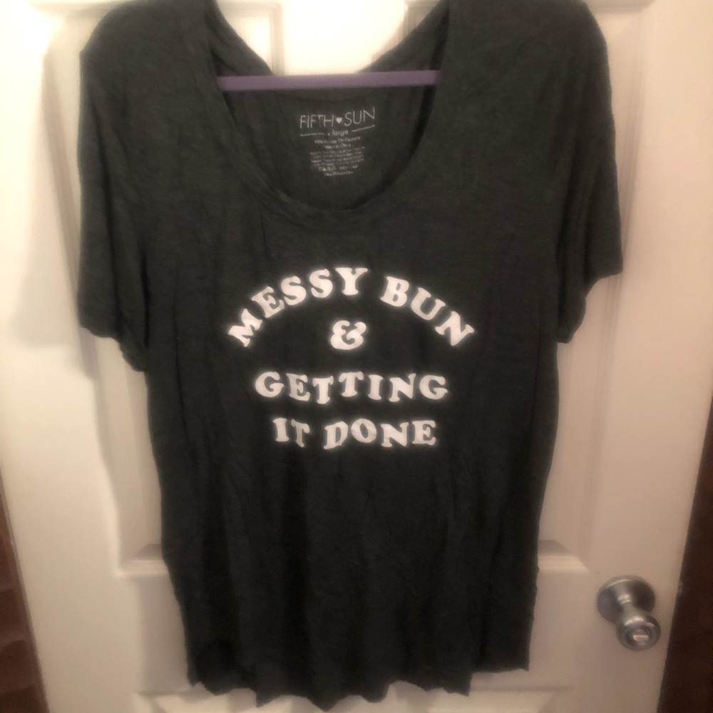 🌻 3/$25 Fifth Sun “Messy Bun” Gray Graphic Tee XL